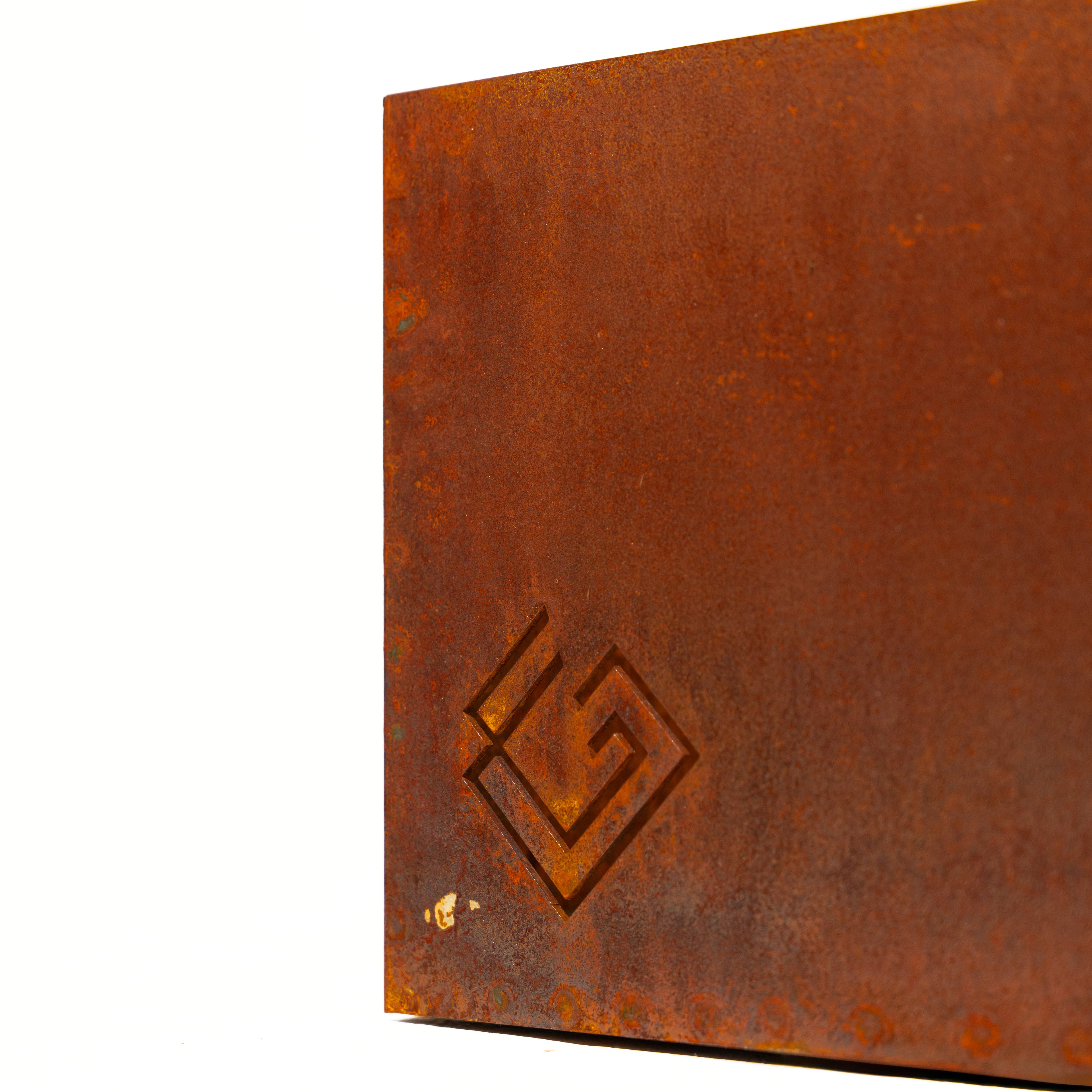 Corten puku kaste ar GG logo